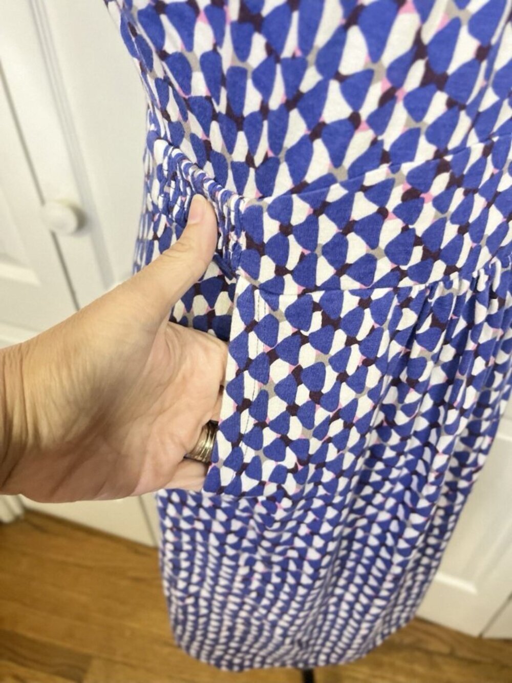 Boden Jersey Margot Sz 8R Dress Pockets Geometric Cap Minimimalist Quiet Luxury - Picture 5 of 11